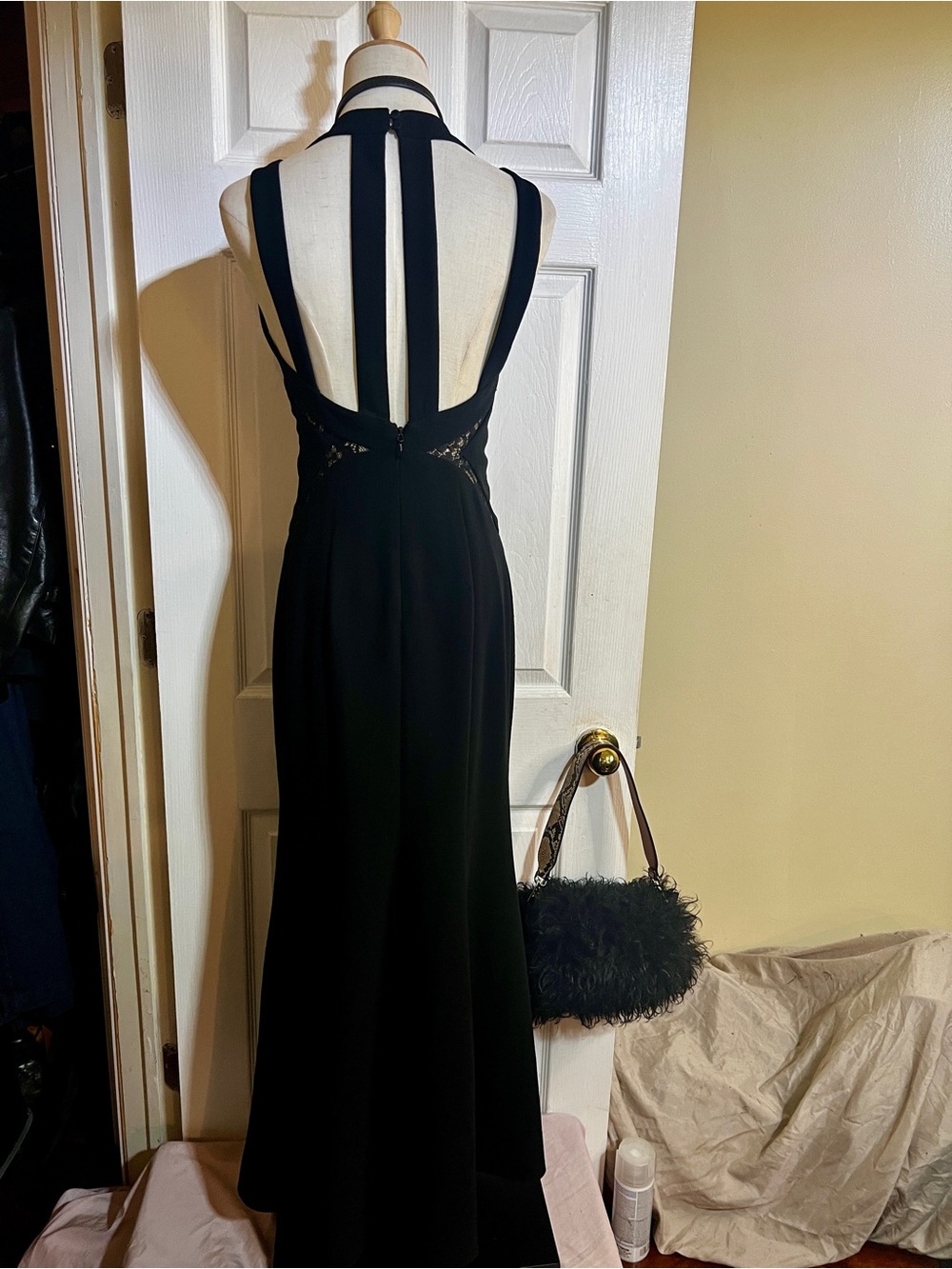 BCBG MAXAZRIA Penelopey‎ Black Halter Lace Inset Part…